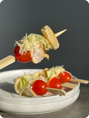Канапе «Цезарь с курицей»